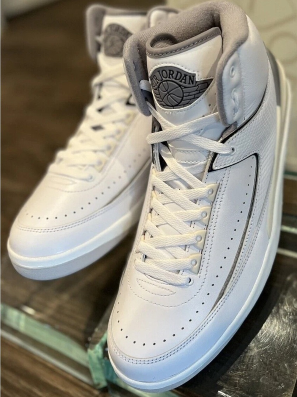 Retro 2 Cement White Jordan